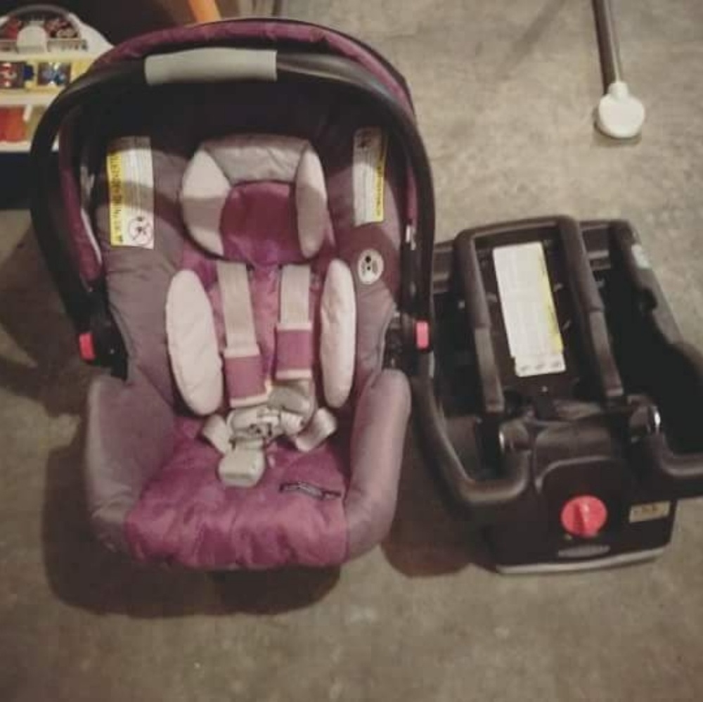 Infant car seat